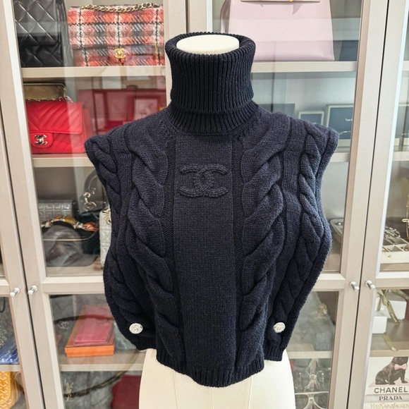 CHANEL Tops - CHANEL 23N Turtleneck Pullover